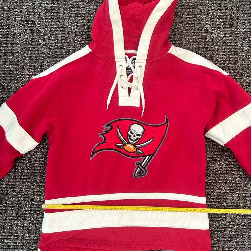 NFL Tampa Bay Buccaneers “Hockey Style” Sweatshirt | Brand: OTS| Men’s Size M - Picture 8 of 8